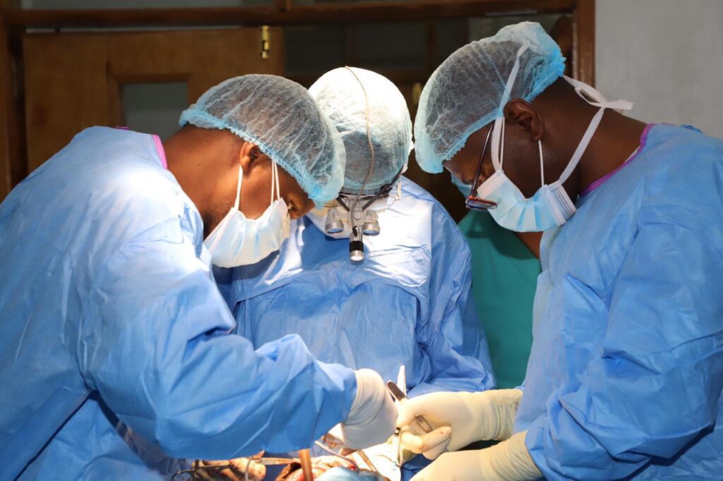 Doctors at MTRH perform an operation on Beatrice Makokha; the woman who had a huge cyst on her forehead.